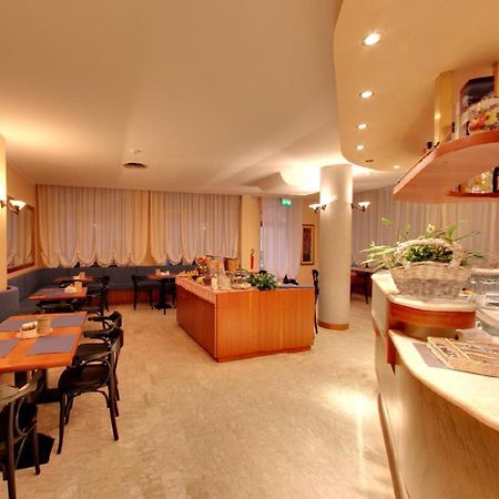 Hotel Rosa 阿巴诺泰尔梅 外观 照片